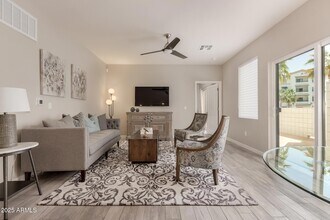 2511 W Queen Creek Rd, Unit 147 in Chandler, AZ - Building Photo - Building Photo