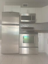 340 NE 11th Ave in Boynton Beach, FL - Building Photo - Building Photo