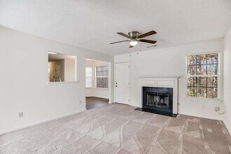 6968 Foxmoor Way in Douglasville, GA - Building Photo - Building Photo