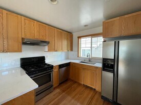 4342 7th Ave NE, Unit D in Seattle, WA - Building Photo