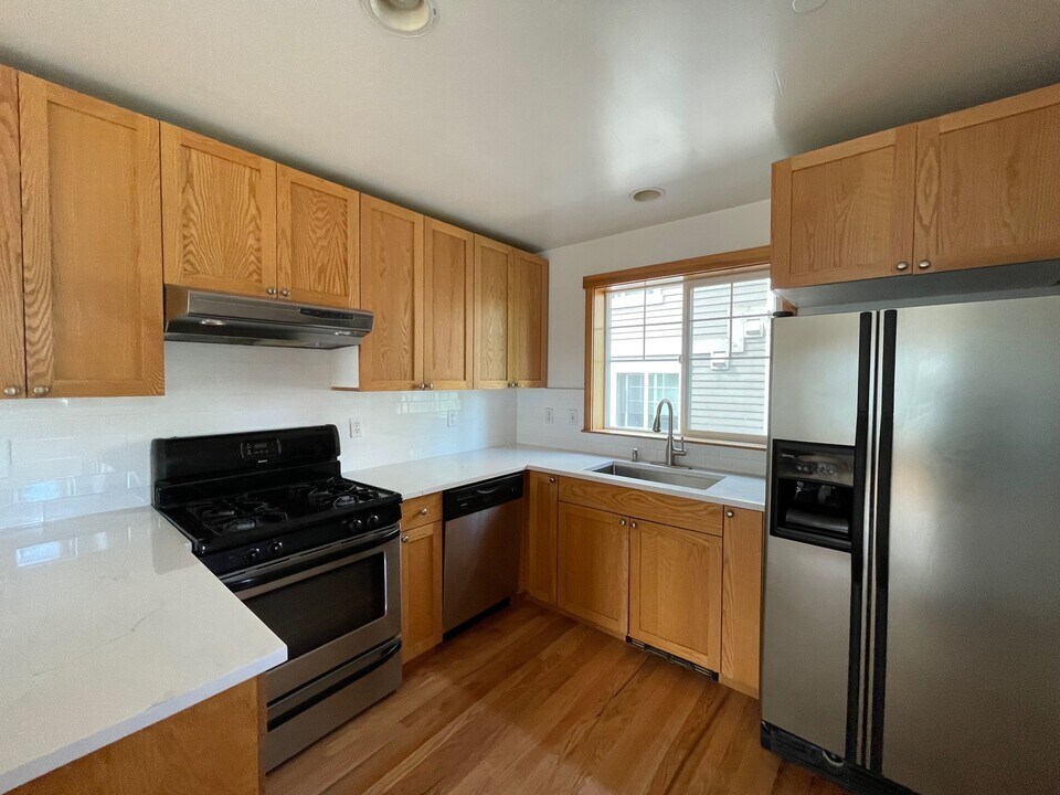 4342 7th Ave NE, Unit D in Seattle, WA - Building Photo