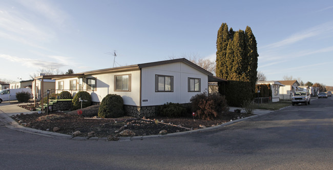 701 Monte Vista Dr in Emmett, ID - Foto de edificio - Building Photo