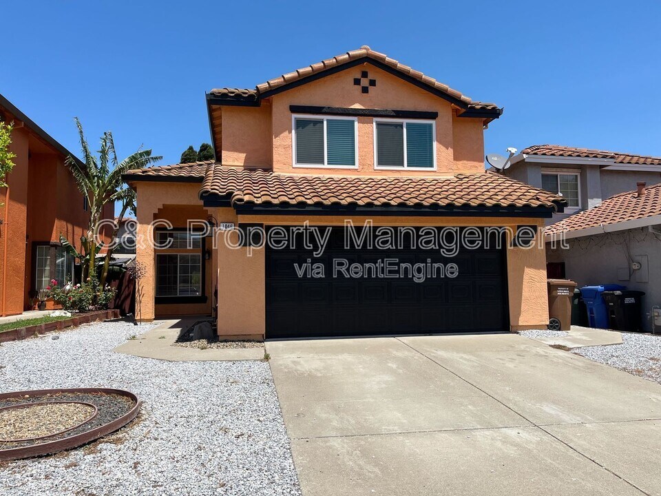 1046 St Raphael Dr in Bay Point, CA - Building Photo