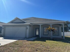30513 Latourette Dr in Wesley Chapel, FL - Building Photo
