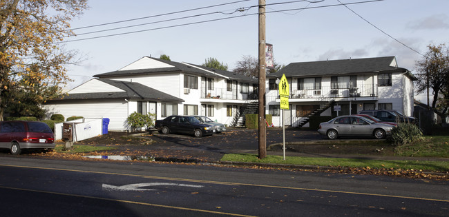 5113 N Lombard St in Portland, OR - Building Photo - Building Photo