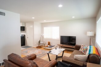 4020 Eldridge St in Fort Worth, TX - Foto de edificio - Building Photo