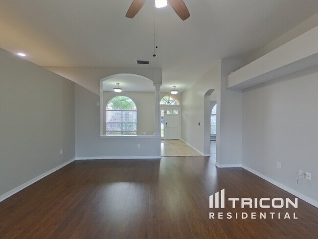 12431 Bristol Commons Cir in Tampa, FL - Building Photo - Building Photo
