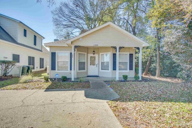 property at 1200 Jasper St