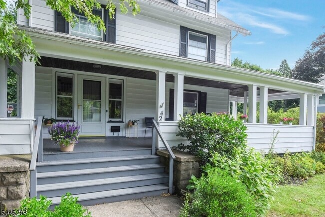 42 Norman Rd in Montclair, NJ - Building Photo - Building Photo