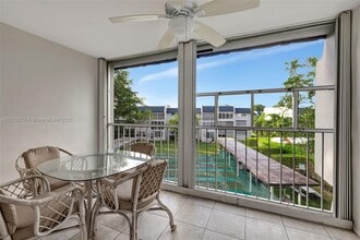 7897 Golf Cir Dr in Margate, FL - Building Photo - Building Photo