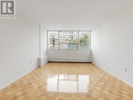 1385 Midland Ave in Toronto, ON - Building Photo