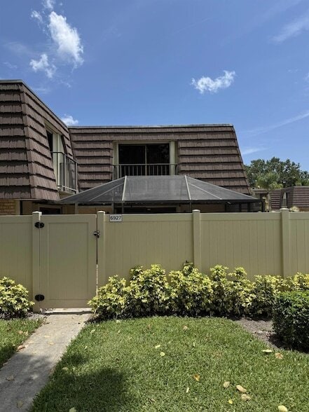 6927 69th Way in West Palm Beach, FL - Building Photo - Building Photo