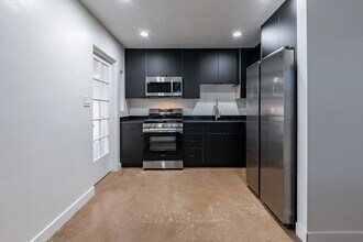 6845 N 15th St-Unit -6845 N 15th St, UNIT C, Phoenix, AZ 85014 in Phoenix, AZ - Building Photo - Building Photo