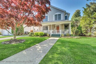 303 Salem Ave in Spring Lake, NJ - Building Photo - Building Photo