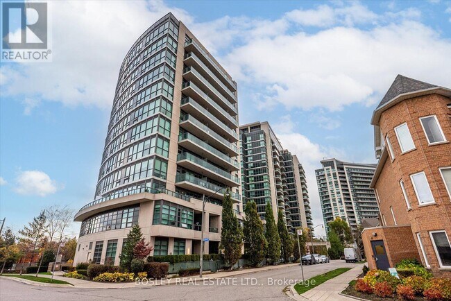 35 Brian Peck Crescent in Toronto, ON - Building Photo - Building Photo