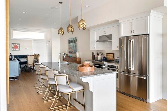 380 Bunker Hill St in Boston, MA - Building Photo - Building Photo