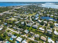 983 NW Spruce Ridge Dr in Stuart, FL - Foto de edificio - Building Photo