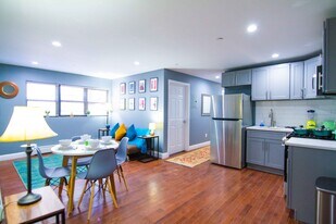 737 Jerome St, Unit 1R in Brooklyn, NY - Building Photo