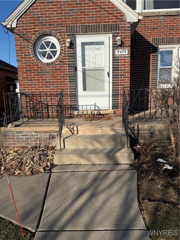 property at 7340 Niagara Falls Blvd