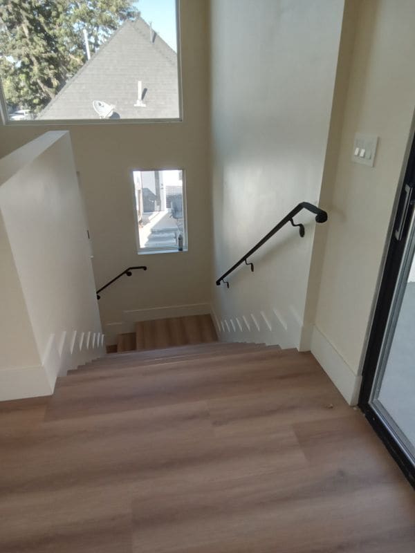 1164 E Adams Blvd in Los Angeles, CA - Foto de edificio - Building Photo