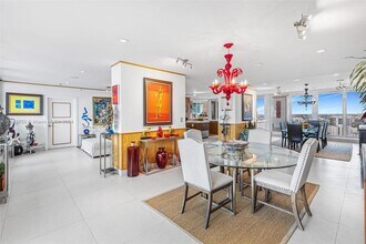 1541 Brickell Ave in Miami, FL - Building Photo - Building Photo
