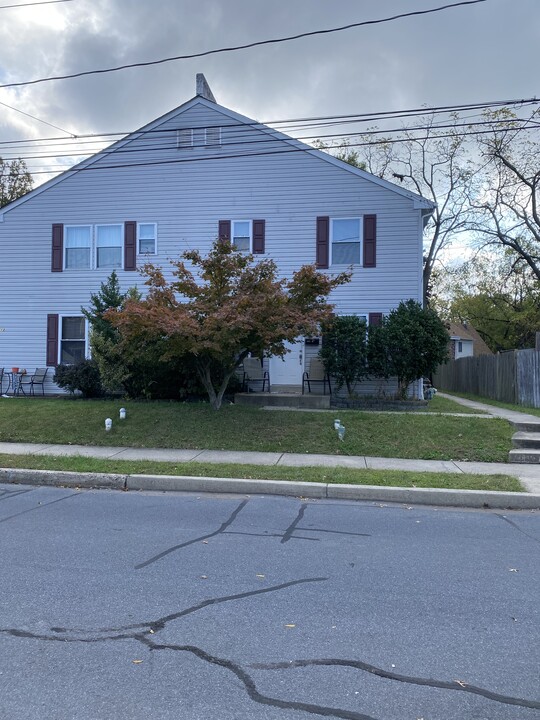 515 Green St, Unit Second floor in Lansdale, PA - Building Photo