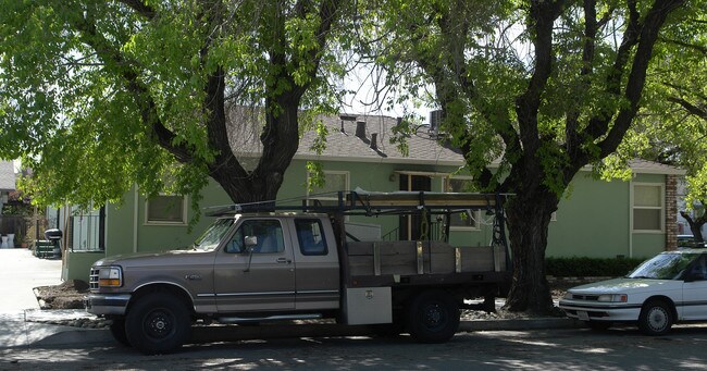 214-222 McLeod St in Livermore, CA - Building Photo - Building Photo
