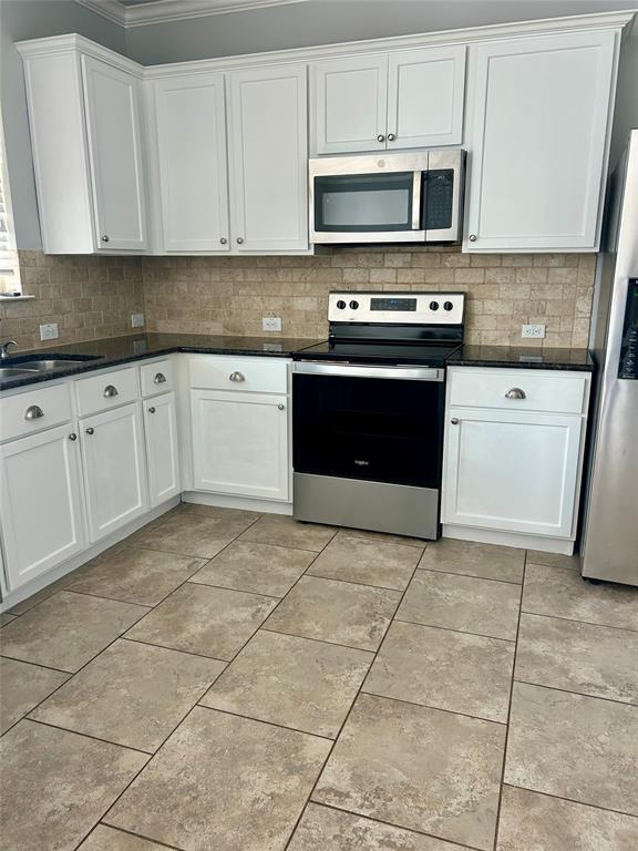 property at 117 Chickadee Ln