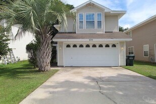 6234 Cottage Woods Dr in Milton, FL - Building Photo