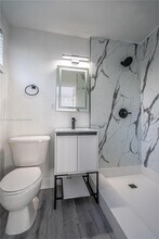 7315 Carlyle Ave in Miami Beach, FL - Building Photo - Building Photo