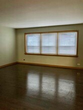 1345 S Mannheim Rd, Unit Apt 1N in Westchester, IL - Building Photo - Building Photo