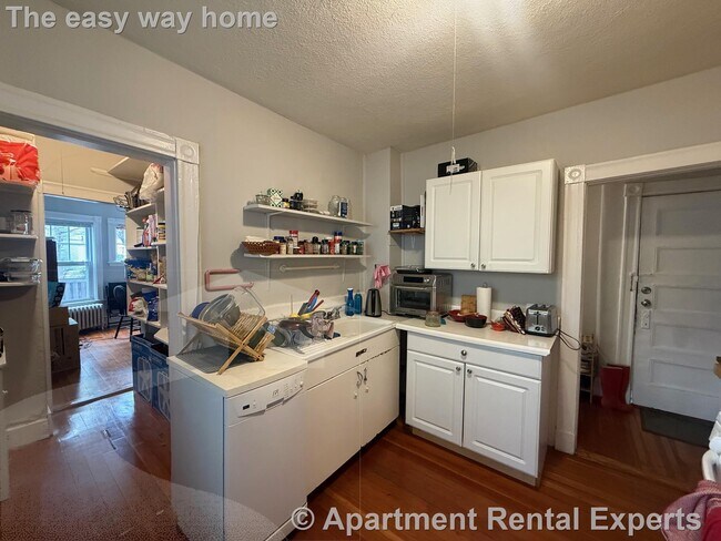 9 Eustis St, Unit #1R in Cambridge, MA - Building Photo - Building Photo