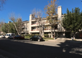 Noho Huston in North Hollywood, CA - Building Photo - Building Photo