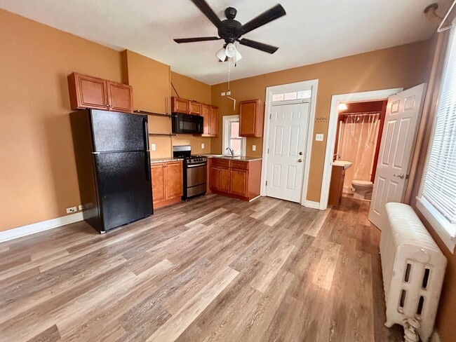 property at 32 E Walnut St