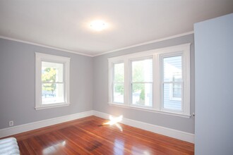 11 Partridge Ave-Unit -Apt 1 in Somerville, MA - Building Photo - Building Photo
