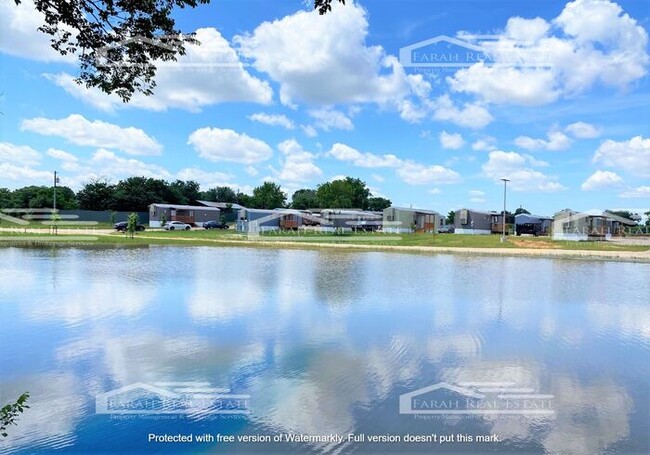 5389 Teague Rd in Fort Worth, TX - Foto de edificio - Building Photo