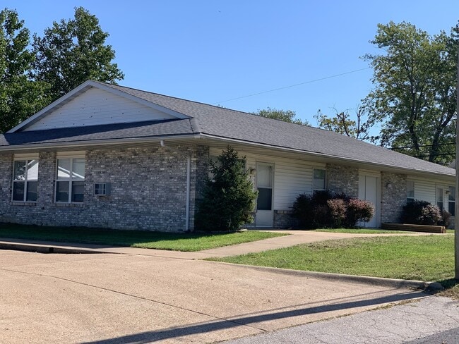 property at 6 S Center St
