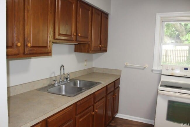 1701 N Alvord Blvd in Evansville, IN - Building Photo - Building Photo