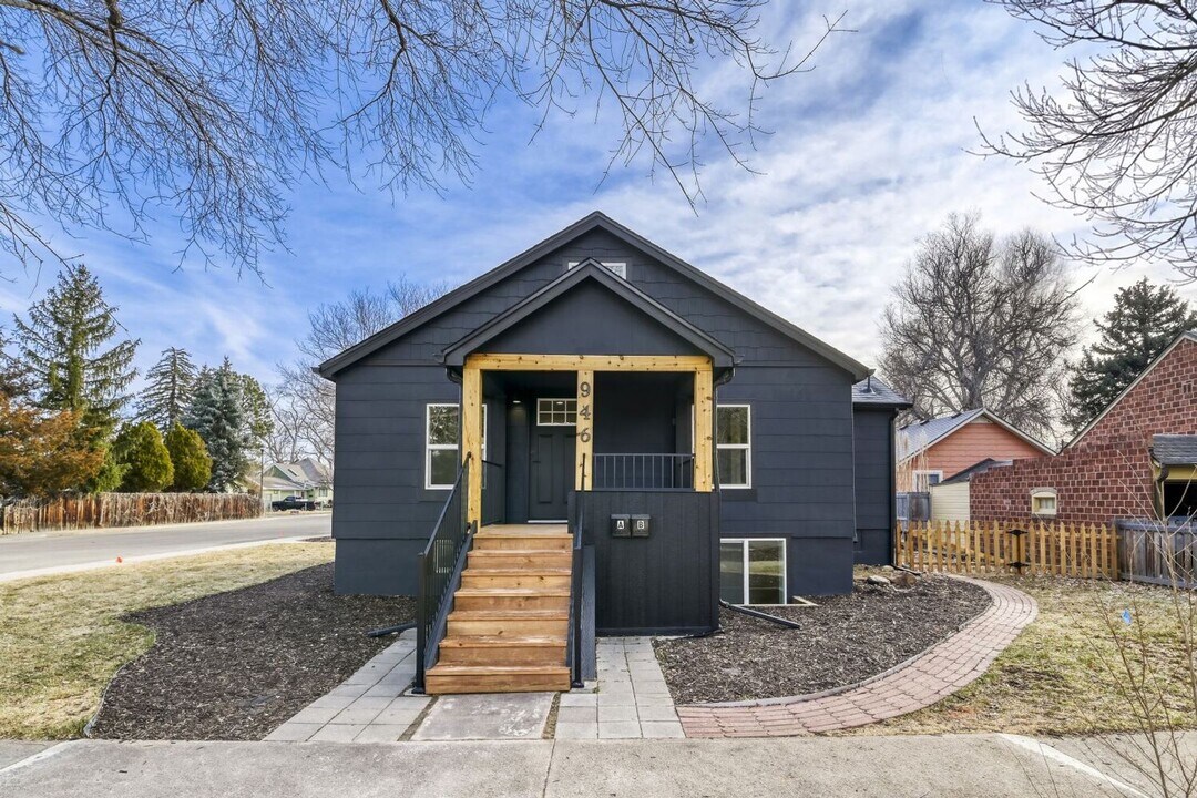 946 Pratt St, Unit Unit B in Longmont, CO - Foto de edificio