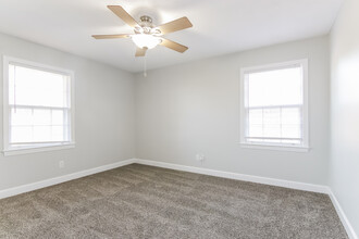 1110 Universal Dr in Columbia, SC - Building Photo - Building Photo
