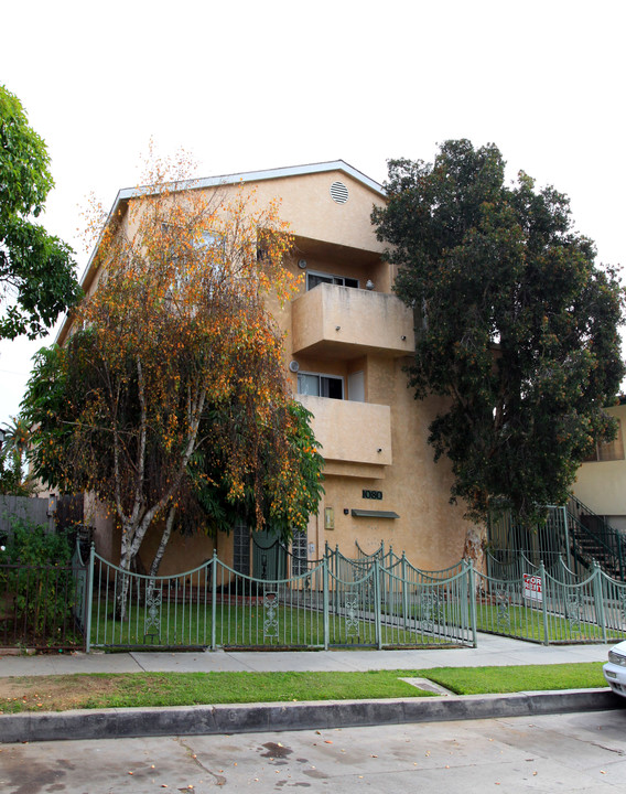 1080 Saint Louis Ave in Long Beach, CA - Foto de edificio