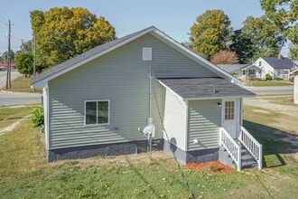 300 N Clinton Ave in Dunn, NC - Building Photo - Building Photo