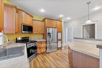 7909 SW Oviatt Dr in Beaverton, OR - Building Photo - Building Photo