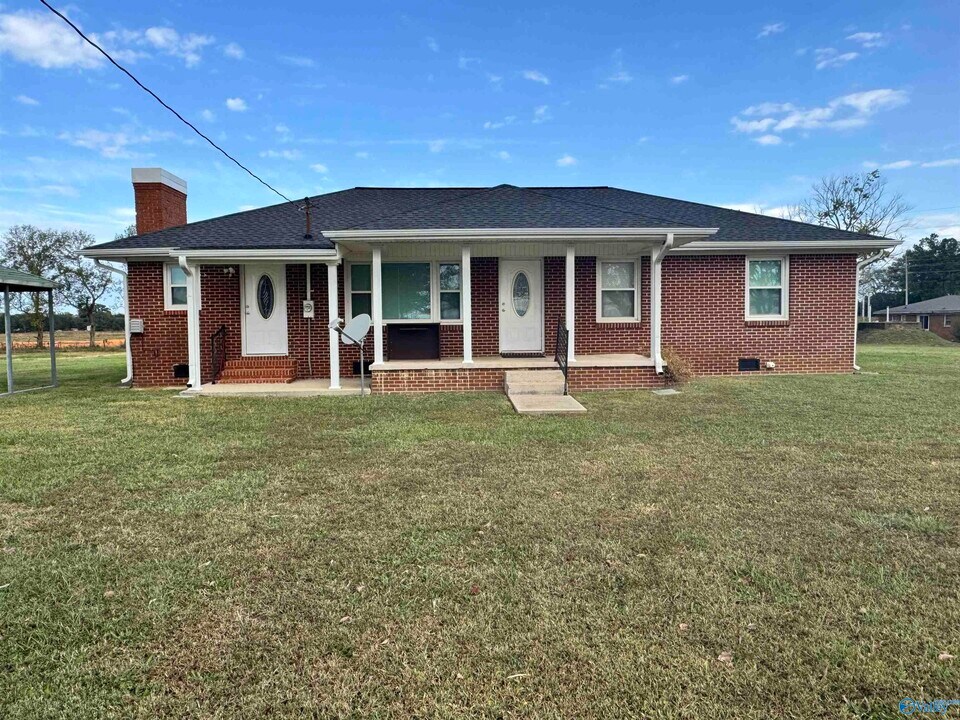 1315 Walker Ln in New Market, AL - Building Photo