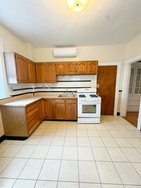 223 Harvard Ave, Unit 8 in Boston, MA - Building Photo - Building Photo