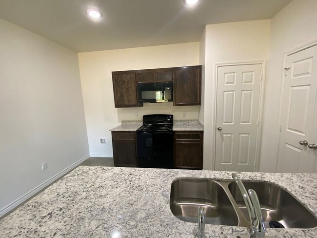 2302 Zanoletti Ct