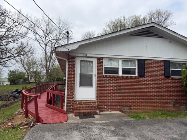 107 Jackson St NW in Cleveland, TN - Building Photo - Building Photo