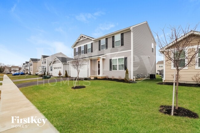 1952 Lake Crest Dr in Grove City, OH - Building Photo - Building Photo