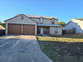 8123 Comanche Pass in Converse, TX - Building Photo