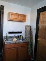 2350 N Holton St, Unit 2352 in Milwaukee, WI - Building Photo